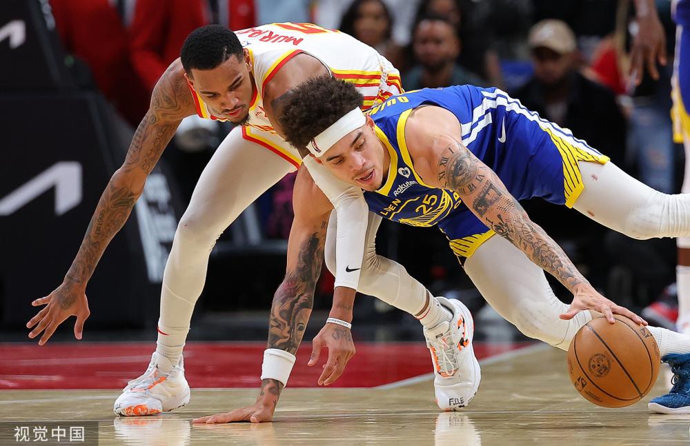 费是赵睿两 费是赵睿两