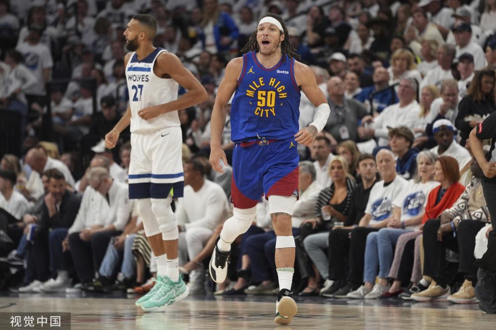 拍击球上的 拍击球上的